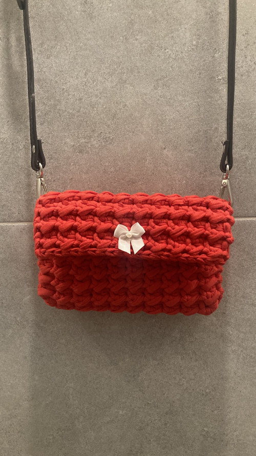 Červená mini kabelka — foto 5