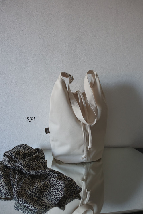Taška (vak) - krémově bílá — foto 2