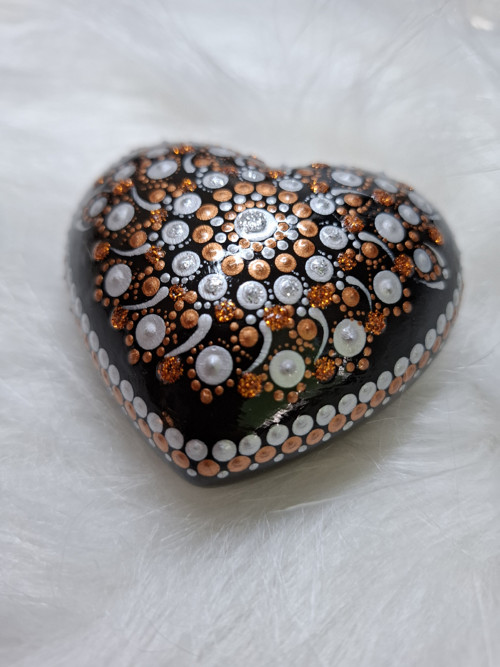 Srdce malovaný kámen, mandala — foto 3