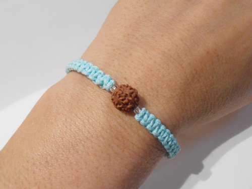 *Rudraksha* - mátový drhaný náramek (macramé) — foto 4