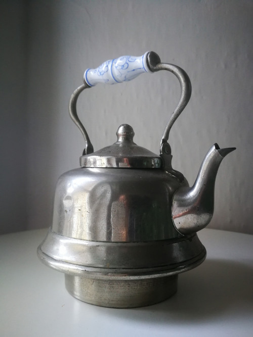 Konvička s porcelánovou úchytkou — foto 5