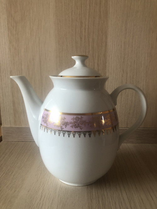 Porcelánová čajová konvička — foto 6