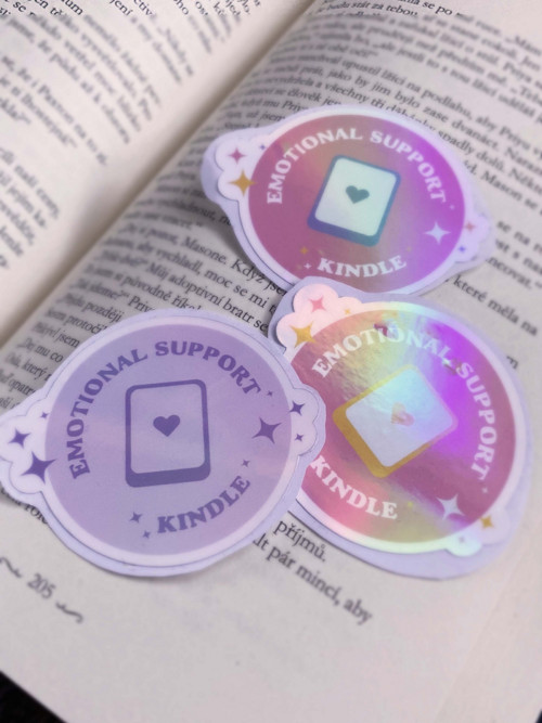 Samolepka „Emotional support kindle“ — foto 2