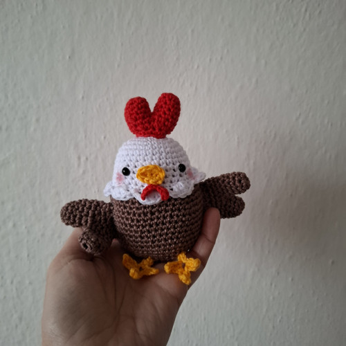 Návod na malou háčkovanou slepičku — foto 4
