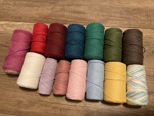 Macramé klíčenka mašlička — foto 6