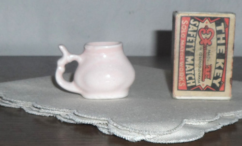 Růžový porcelán, lázeňské PÍTKO, čáp dítě — foto 3