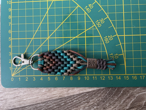 Paracord klíčenka — foto 3