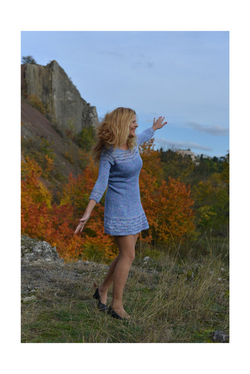Popis na pletené šaty Bright Blue Sky — foto 3