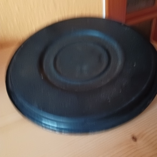 Černá smaltovaná poklička průměr 25 cm — foto 2