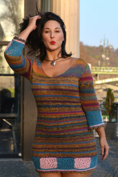 Popis na pletené šaty Carlotta — foto 2
