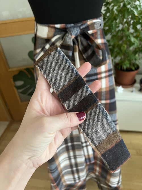 Flanelová suknička na viazanie — foto 3