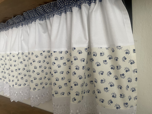 Záclonka kvítečka s kostkou — foto 3