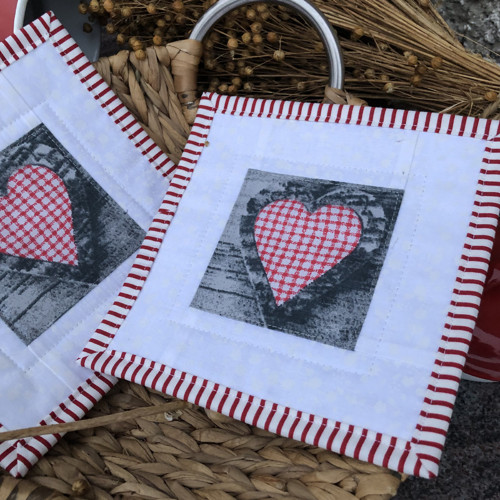Podkafíčka se srdíčkem 18x18 cm — foto 2