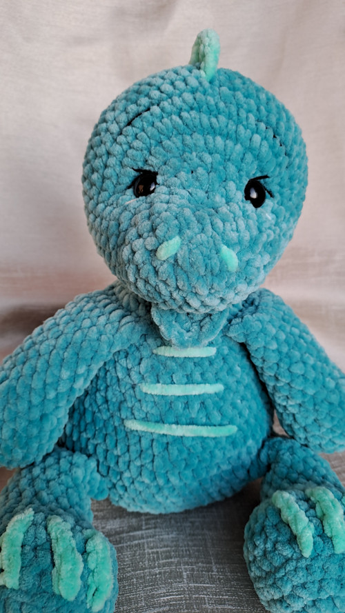 Háčkovaný dinosaurus zelený — foto 3