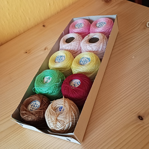 Krabička přízových nití — foto 2