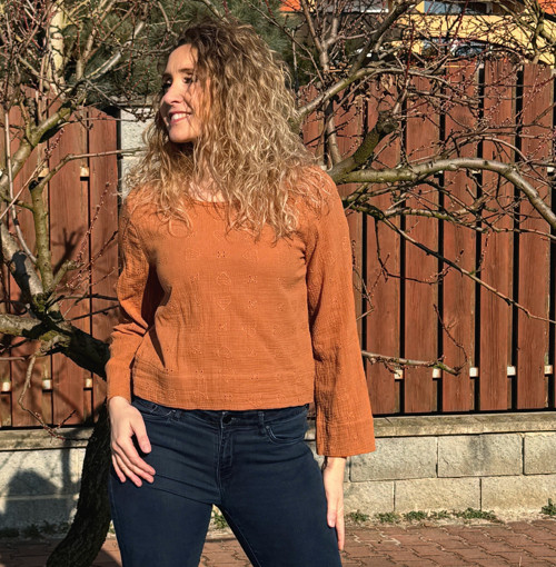 Top mušelín s výšivkou — foto 3