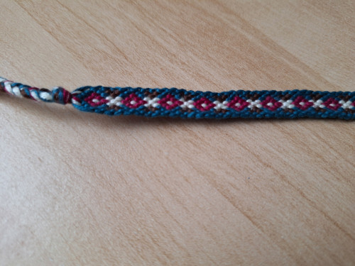 Macramé úzký náramek — foto 2