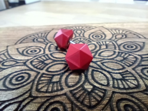 Náušnice polygon Pearl red — foto 2