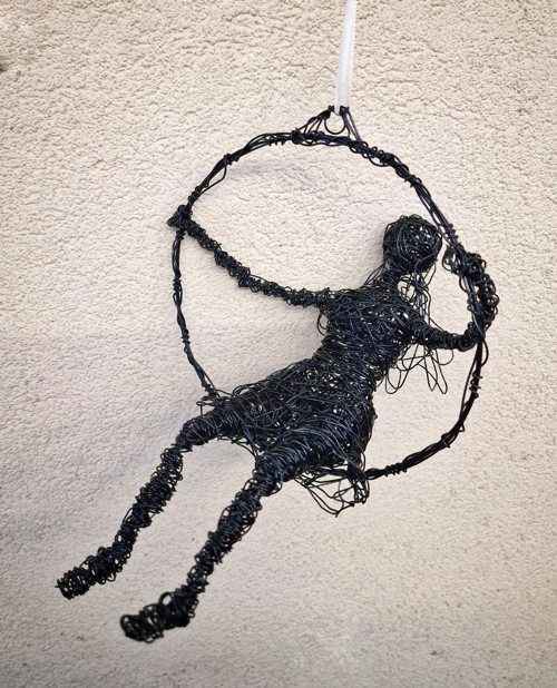 Žena na houpačce — foto 5