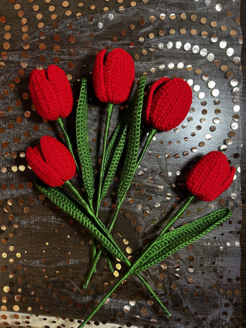 Háčkovaný tulipán — foto 2