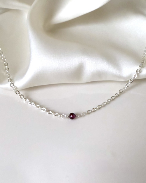 Náhrdelník choker s broušeným granátem — foto 2