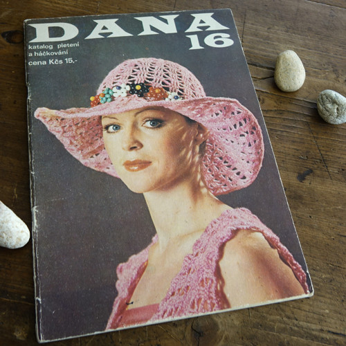 Katalog pletení a háčkování ... DANA — foto 2