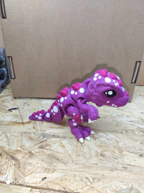 T-Rex se srdíčky — foto 6