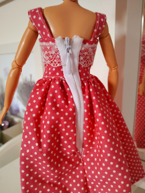 Šaty pro barbie — foto 3