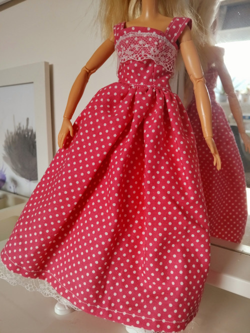 Šaty pro barbie — foto 2