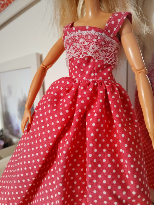 Šaty pro barbie — foto 4