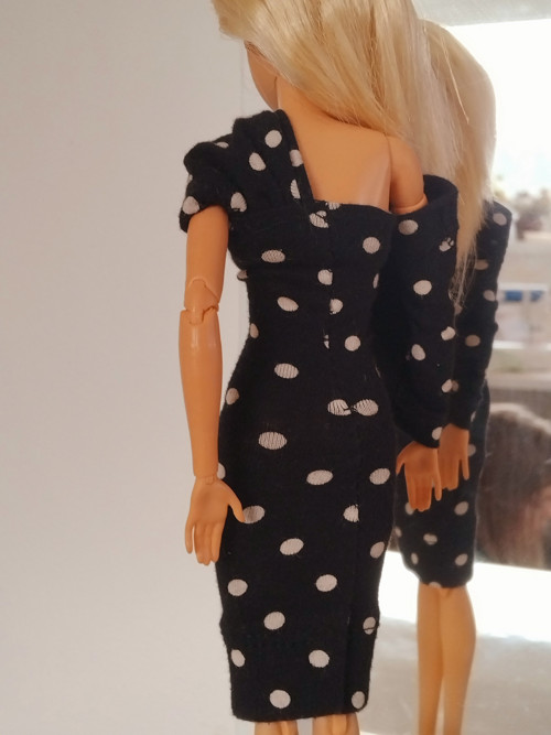 Šaty pro barbie plesové — foto 6