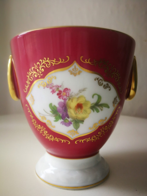 Porcelánový květník — foto 2