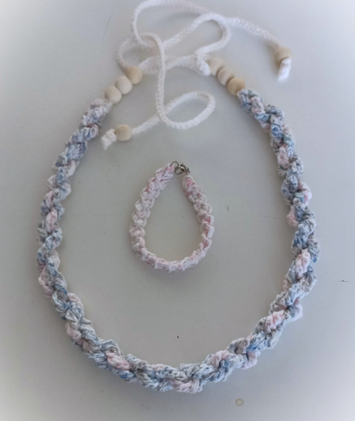 Náhrdelník - dutinkový - MACRAMÉ - květinky — foto 4