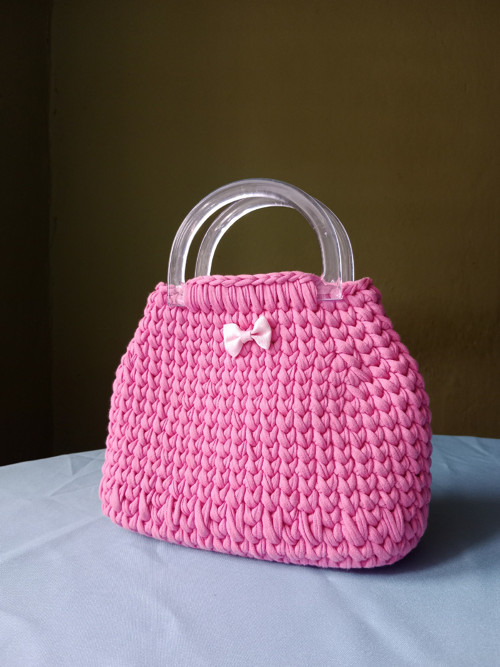 Háčkovaná růžová kabelka Barbie — foto 3