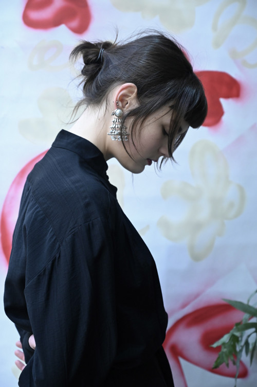 Černá Hedvábná Halenka — foto 5