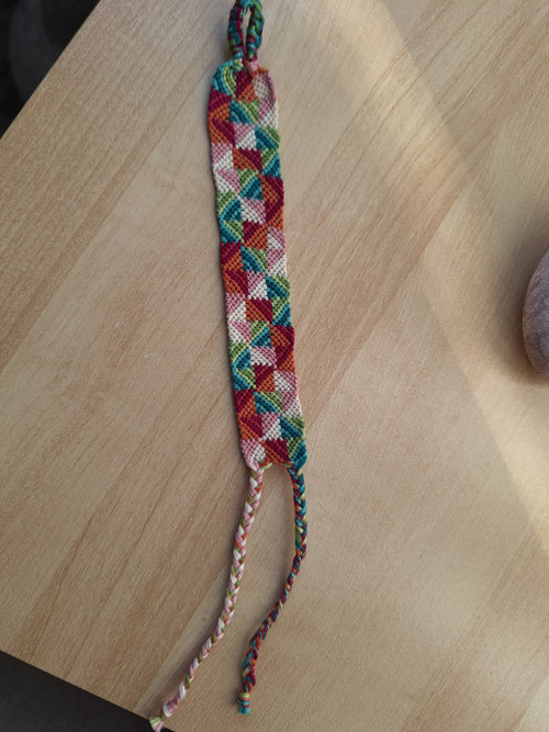 Macramé náramek trojúhelníky — foto 2