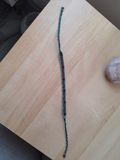 Macramé úzký náramek rezavý — foto 2