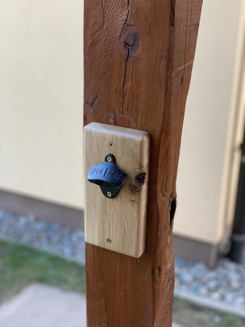 Nástěnný otvírák dub — foto 3