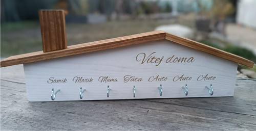 Věšák na klíče se jmény — foto 2
