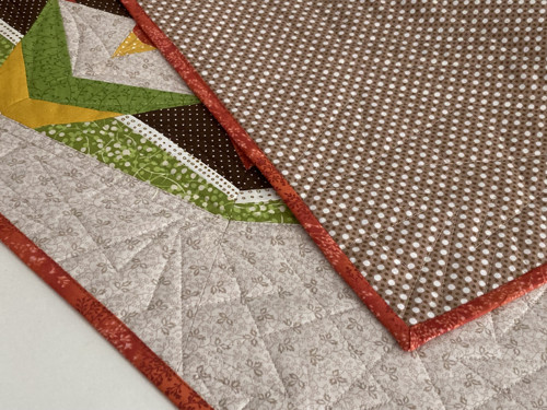Patchworkový středový ubrus-jarní kaleidoskop .... — foto 4