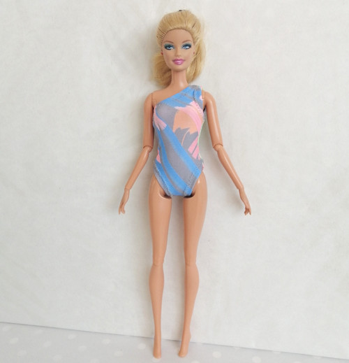 Body a šortky — foto 2