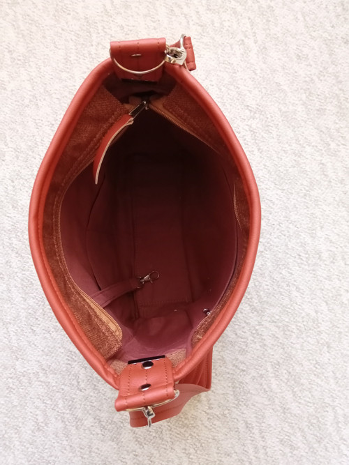 Crossbody - rezavá (rezervace) — foto 5