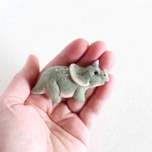 Triceratops - brož — foto 4