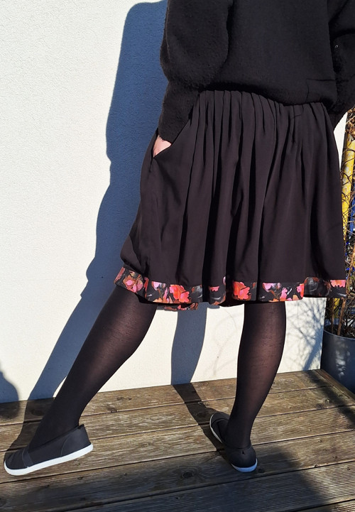 S u k n ě č e r n á l e m...M/L — foto 3