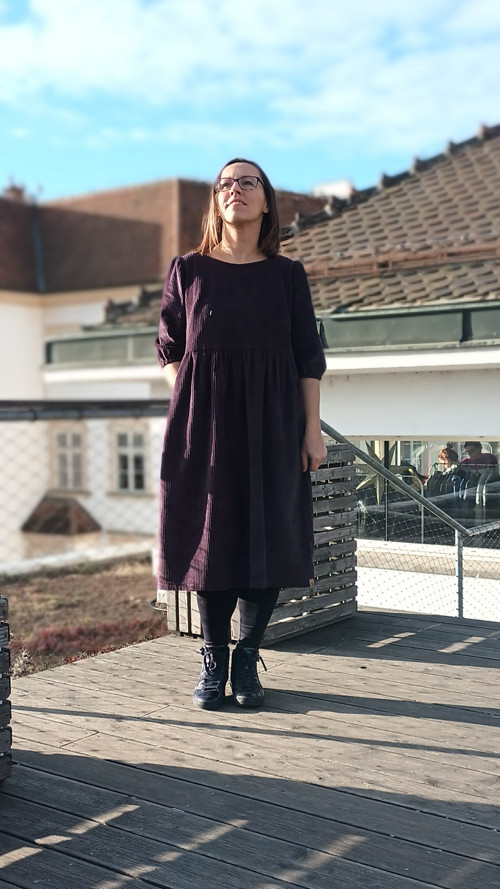 Šaty PUFF s kapsami, hrubší manšestr — foto 3