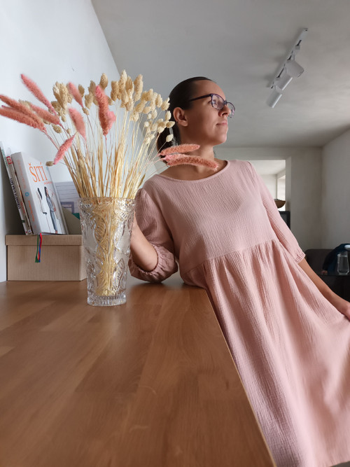 Šaty PUFF světlé starorůžové — foto 4
