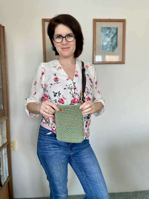 Háčkovaná mini kabelka ARIA - eucalyptová — foto 3