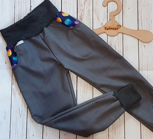Jarní/podzimní softshell kalhoty šedá/srdíčka — foto 2