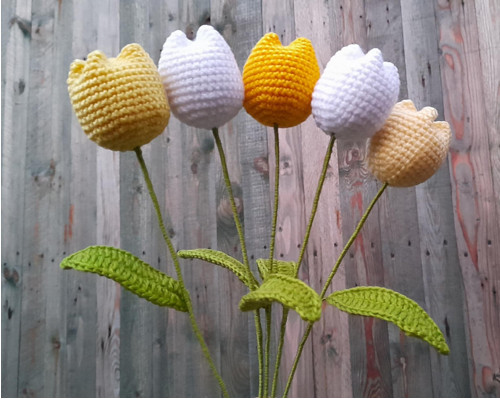 Háčkovaný tulipán — foto 2