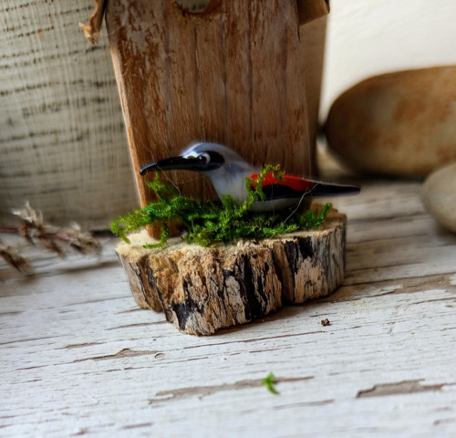 Mini dekorace se skleněným ptáčkem. — foto 2